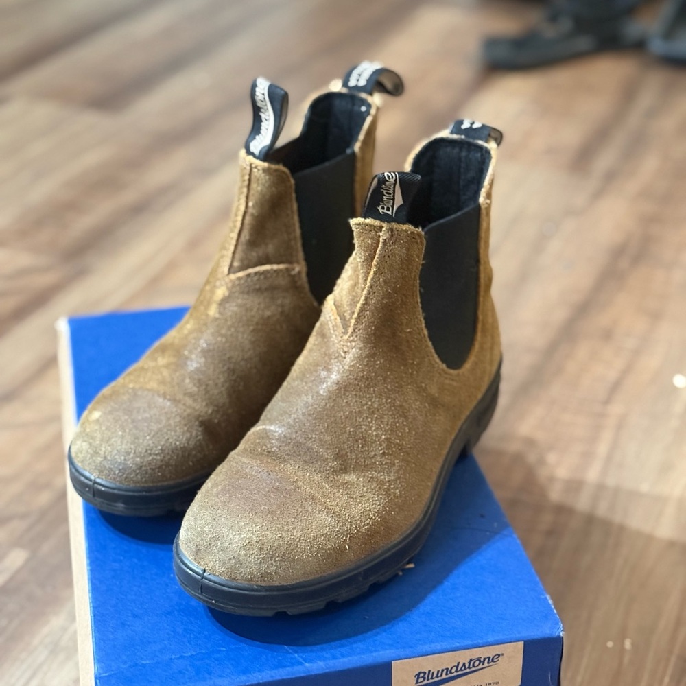 Blundstone Original Suede Chelsea Boots